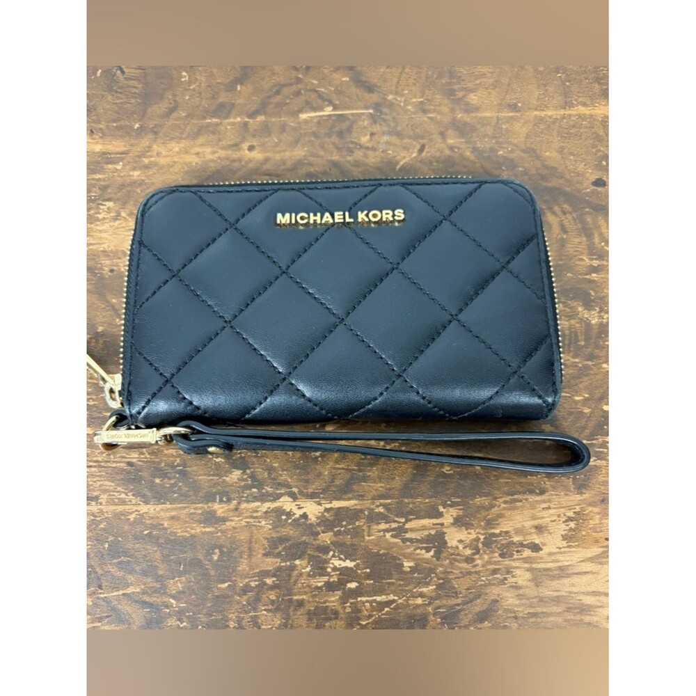 Michael Kors Quilted Leather Wristlet - Black 7 x 4 1/2 inches armpit